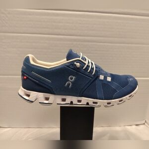 On Cloud 5, Women # 9 US, Running Shoes